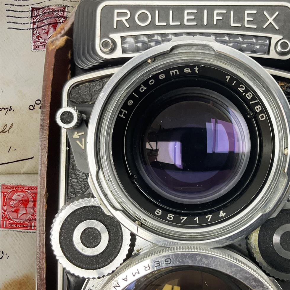 Decorative Antiques & Collectors Sale on 11/03/2022