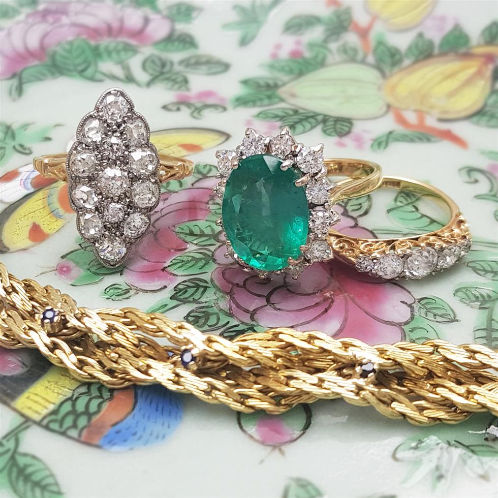 Jewellery, Watches & Coins on 07/04/2022