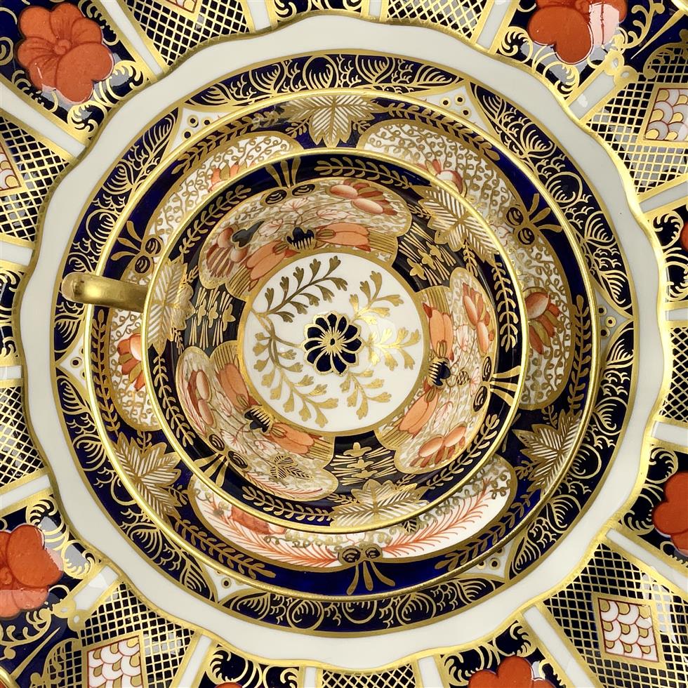 Decorative Antiques & Collectors on 02/06/2023