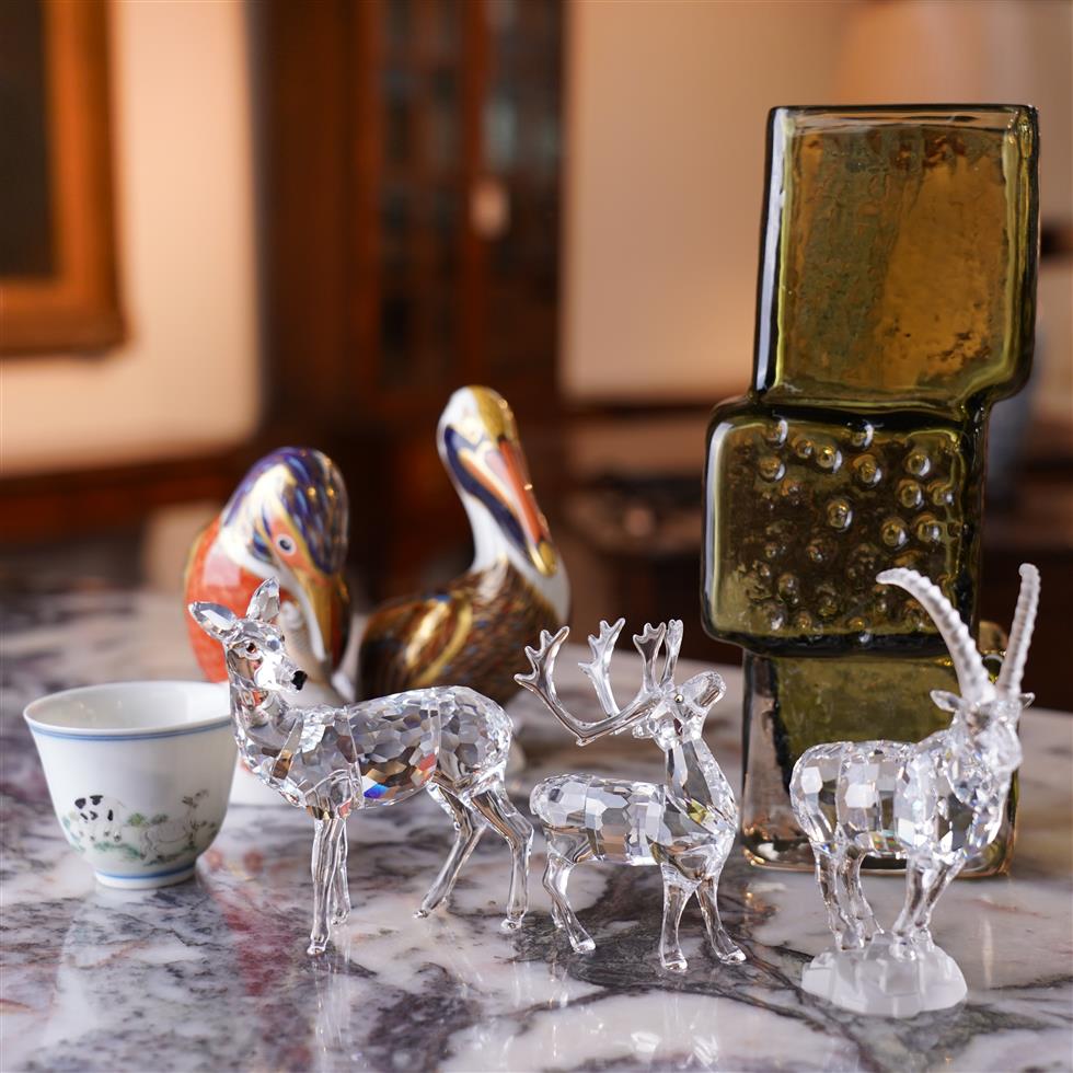 Antiques & Decorative Objects on 09/01/2025