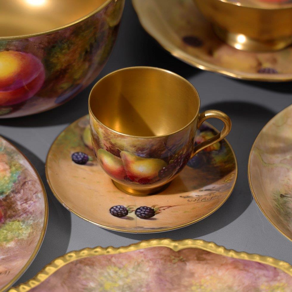 Antiques & Decorative Objects