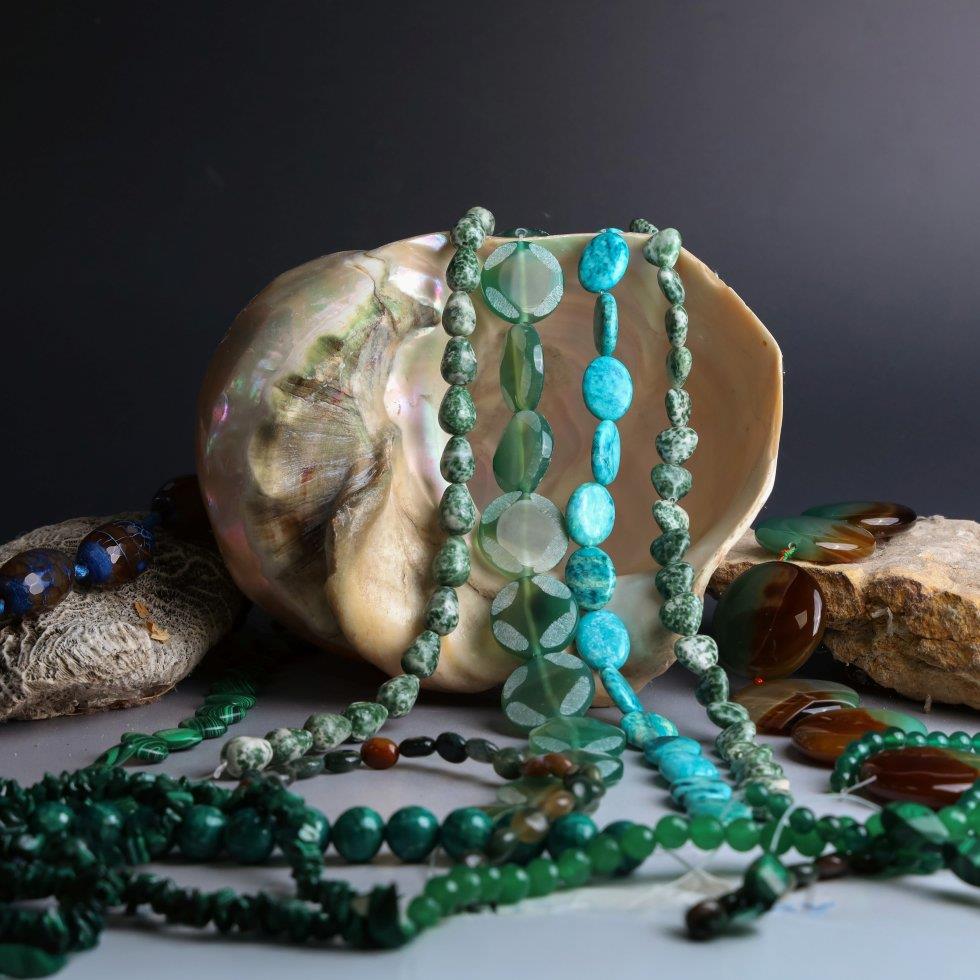 Affordable Antiques: Collectors, Pictures & Jewellery