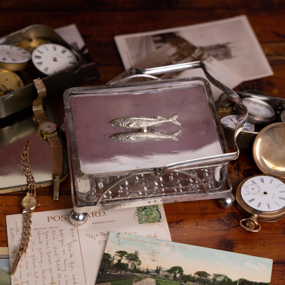 Affordable Antiques: Collectors, Pictures & Jewellery