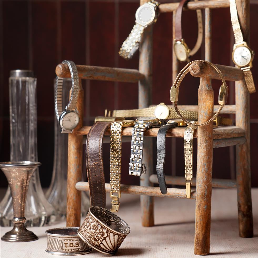 Affordable Antiques: Collectors, Pictures & Jewellery
