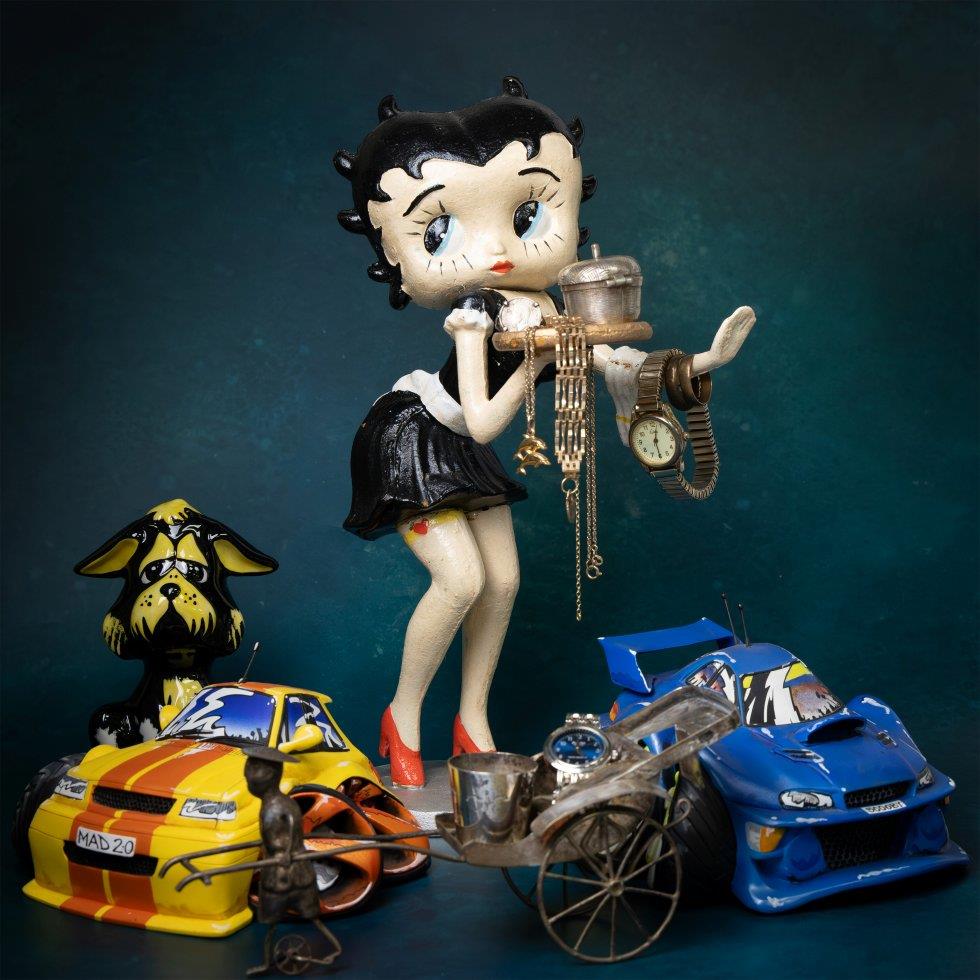 Affordable Antiques: Collectors, Pictures & Jewellery