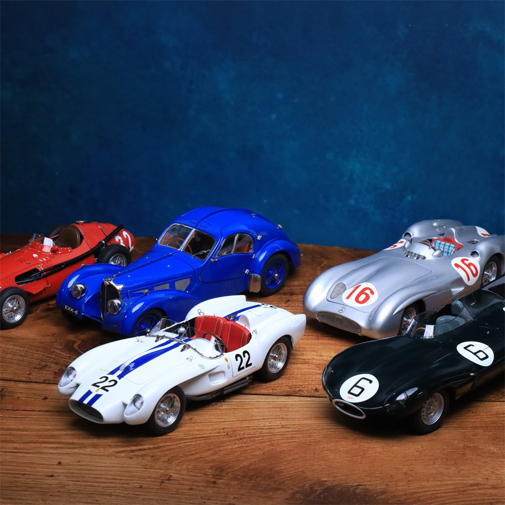 Toys & Models on 18/03/2027