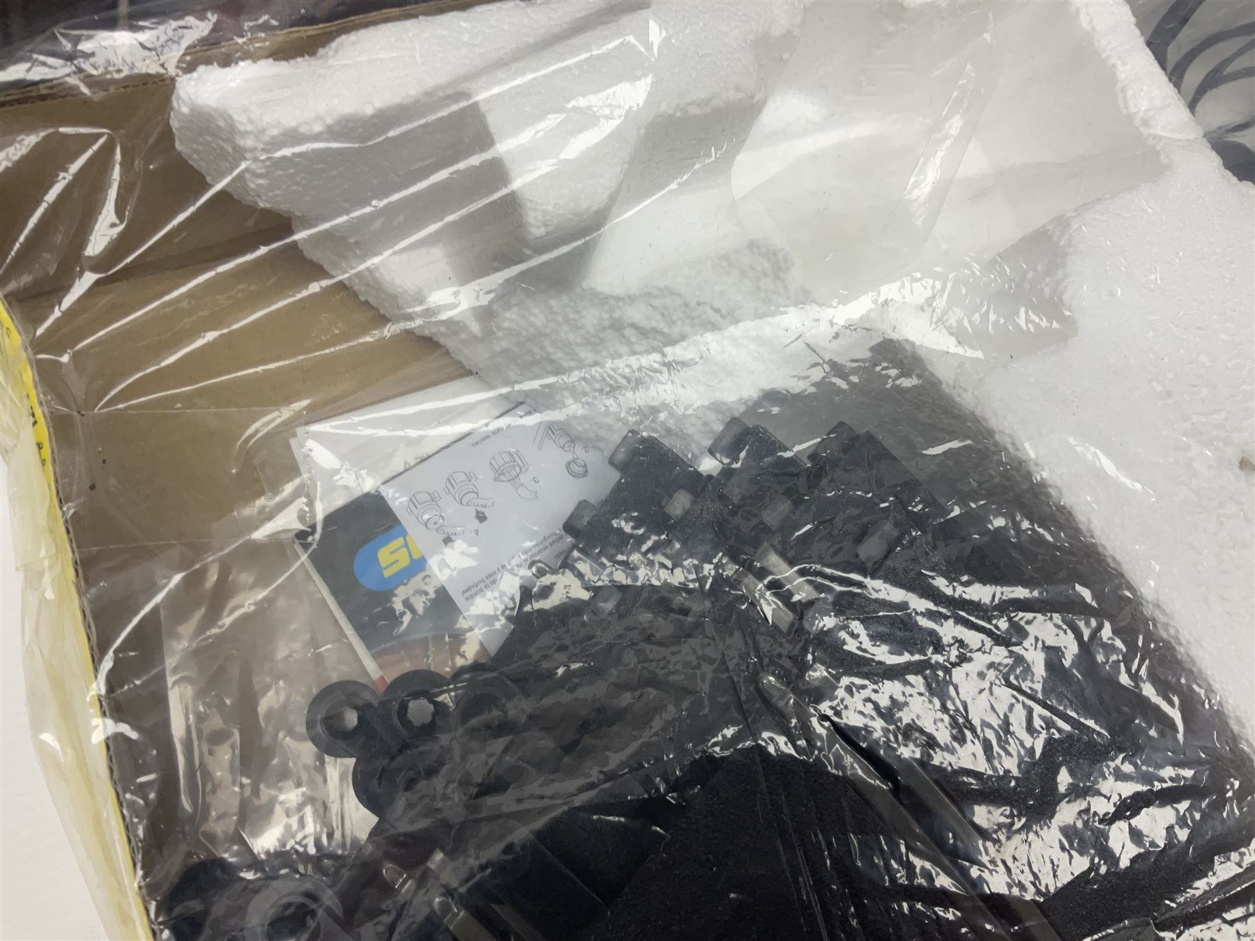 Scalextric - Scalextric 400 C587 set with March Ford 721 and JPS Formula One cars; Calibra Cup set with Motorsport Calibra and Old Spice Calibra; C8040 Track Extension Pack, Hump Back Bridge part-set and unassociated SuperSlot 1:32 scale die-cast Williams-Toyota FW29 unassembled car in four blister packs 