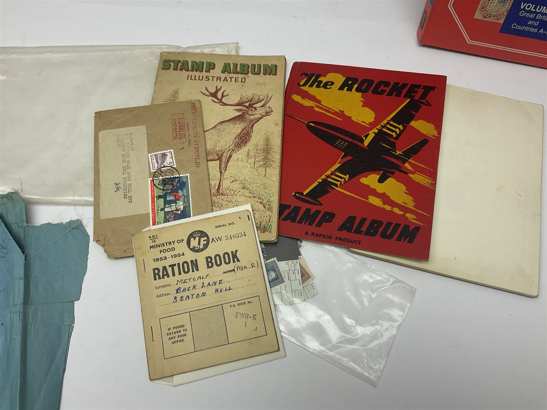 Great British and World stamps, including Queen Elizabeth II issues, first day covers, miniature sheets, Egypt, Finland, France, Greece, Honduras, Hungary, India, Italy, Poland etc, housed in various albums, folders and loose, in one box