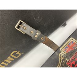 Browning black plastic shotgun case to accommodate 76.2cm (30