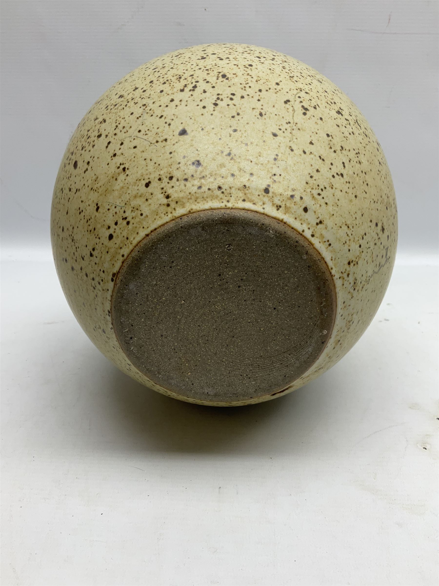 David Lloyd Jones (1928-1994): Stoneware vase of globular form with speckled glaze and impressed LJ seal mark, H29cm
