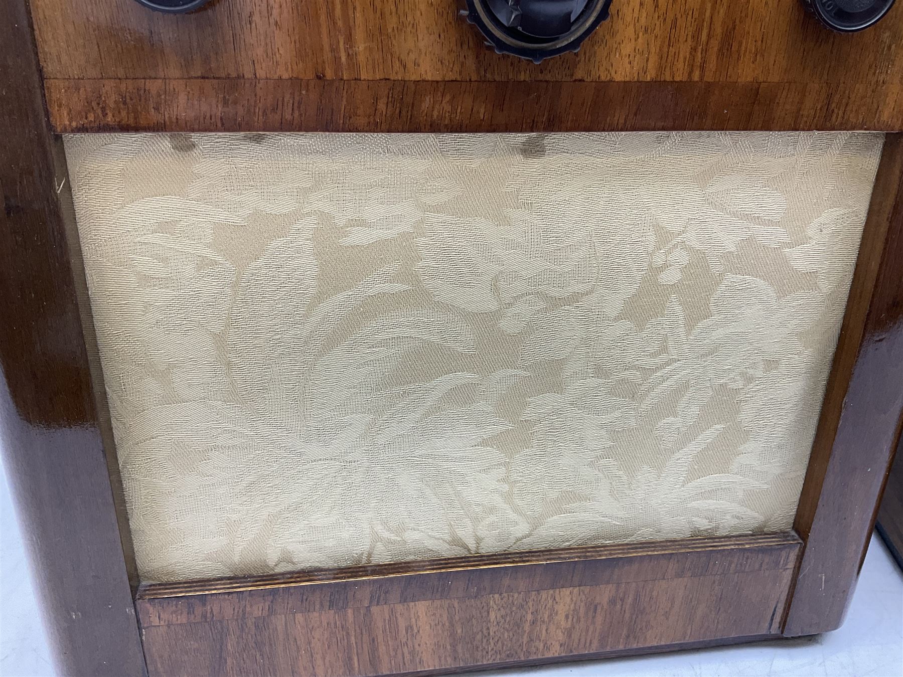 1950s Bush AC41 mahogany cased valve radio, 1930s Philips 588A with walnut veneer case, and 1940s Cossor Model 77, tallest H47cm W36cm D24cm