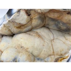 Large agate crystal geode cluster, in blue, brown and cream tones, H18cm