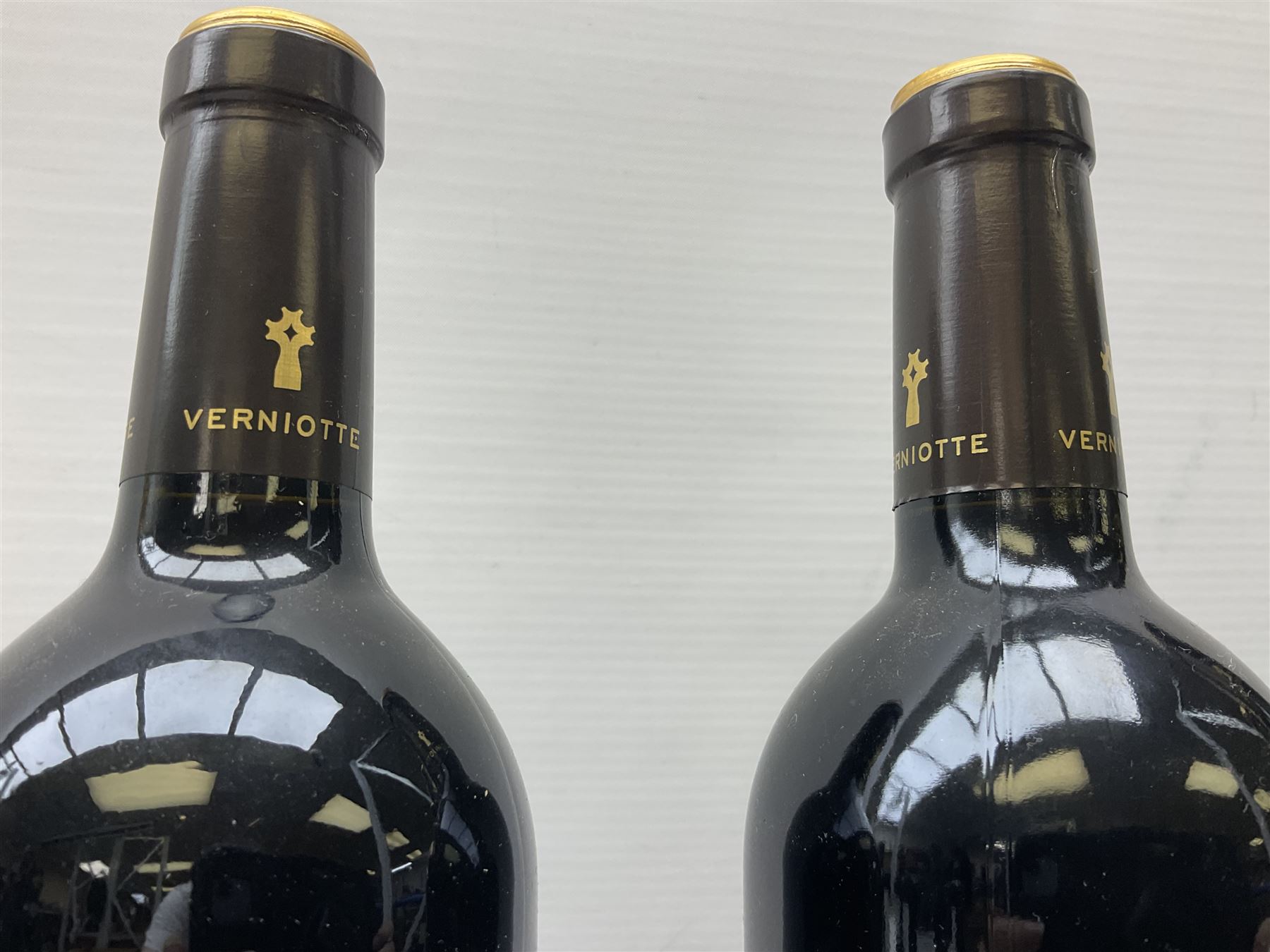 Mixed red wines including six bottles Chateau Verniotte Castillon Cotes de Bordeaux 2011, 750ml 14.5% vol, two bottles Chateau Philippe Lamour Costieres De Nimes 2016, 750ml 14% vol, Chateau du Prieur Bordeaux 2016 and five others of various contents and proofs (14)  