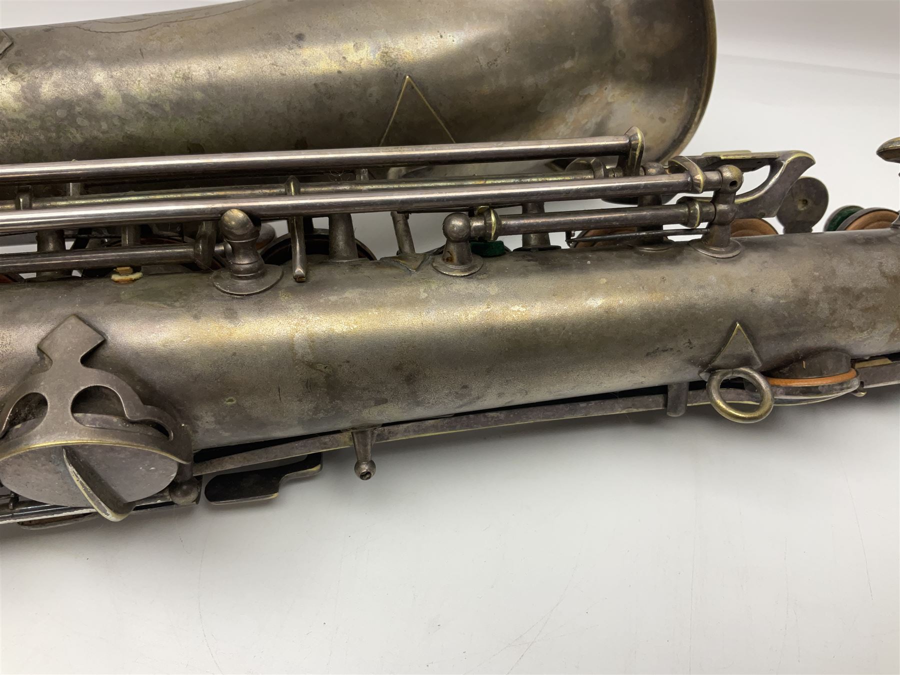 Early 20th century Elkhart Pan American C-Melody saxophone, Patd. Sept.14 1915, no.1153489, serial no.P27678; in fitted hard carrying case with crook
