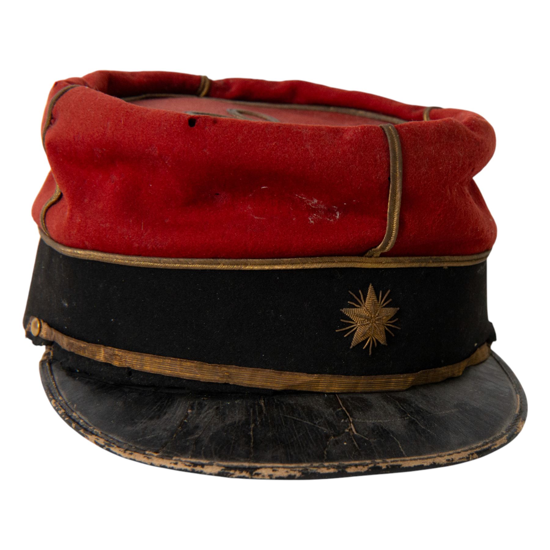 WWI French Administration Officer's kepi, 1914, the body in red wool with gilt piping and bullion wire woven star the front