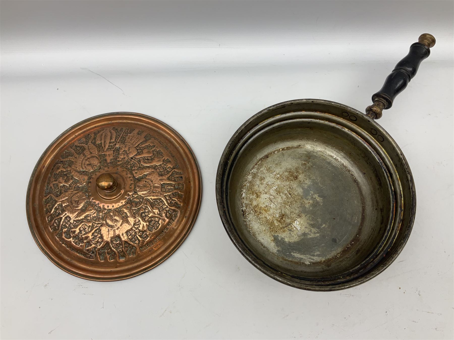 Quantity of copper to include six kettles, some examples with brass