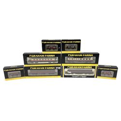 Graham Farish by Bachmann 'N' gauge - Stanier composite first & second coach, Stanier brake second coach, MK1 suburban composite coach and suburban 57ft brake end coach and four wagons (6)