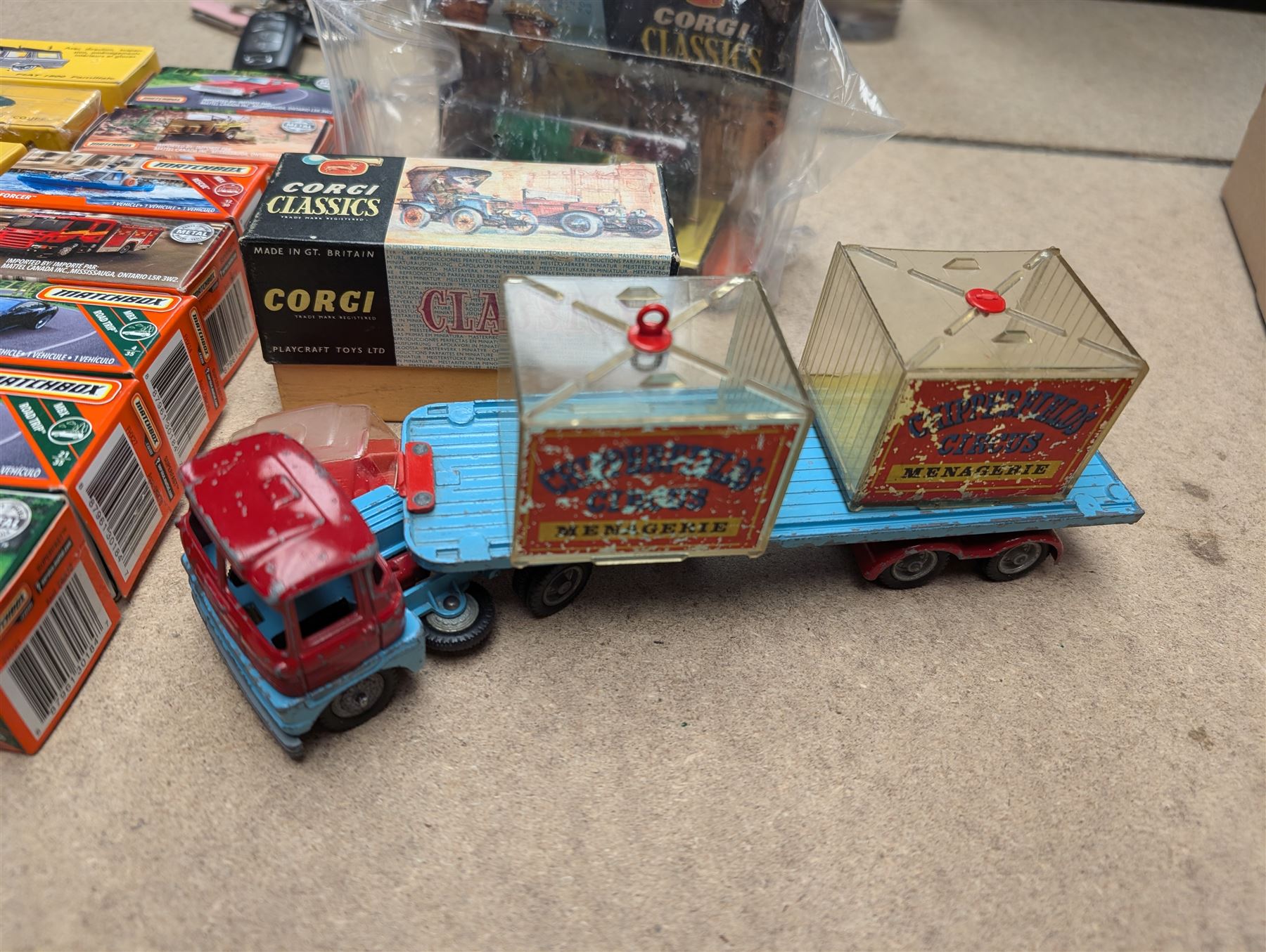 Collection of boxed Matchbox and Dinky Toys diecast vehicles, including Corgi Classics The World of Wooster, together with an unboxed Chipperfields Circus 1139 Scammel MK3