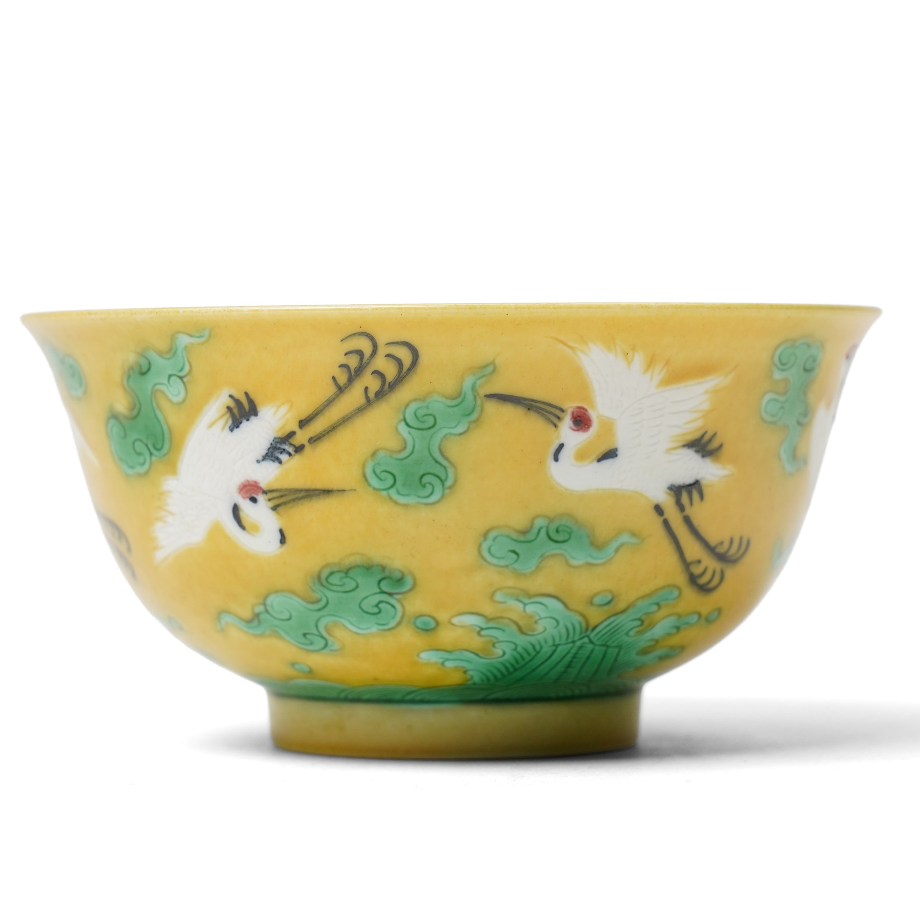 Chinese porcelain bowl, decorated with flying cranes amidst clouds and beneath a sea of waves, six character Yongzheng beneath, D10.5cm