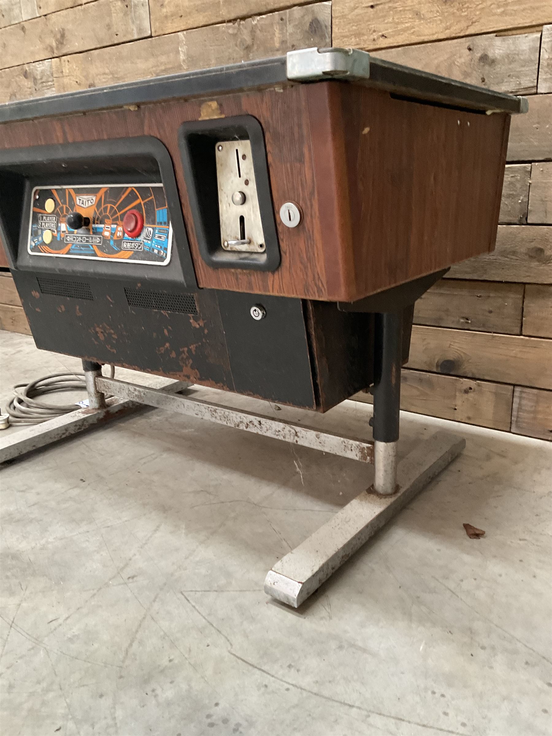 Taito Space Invaders arcade game table