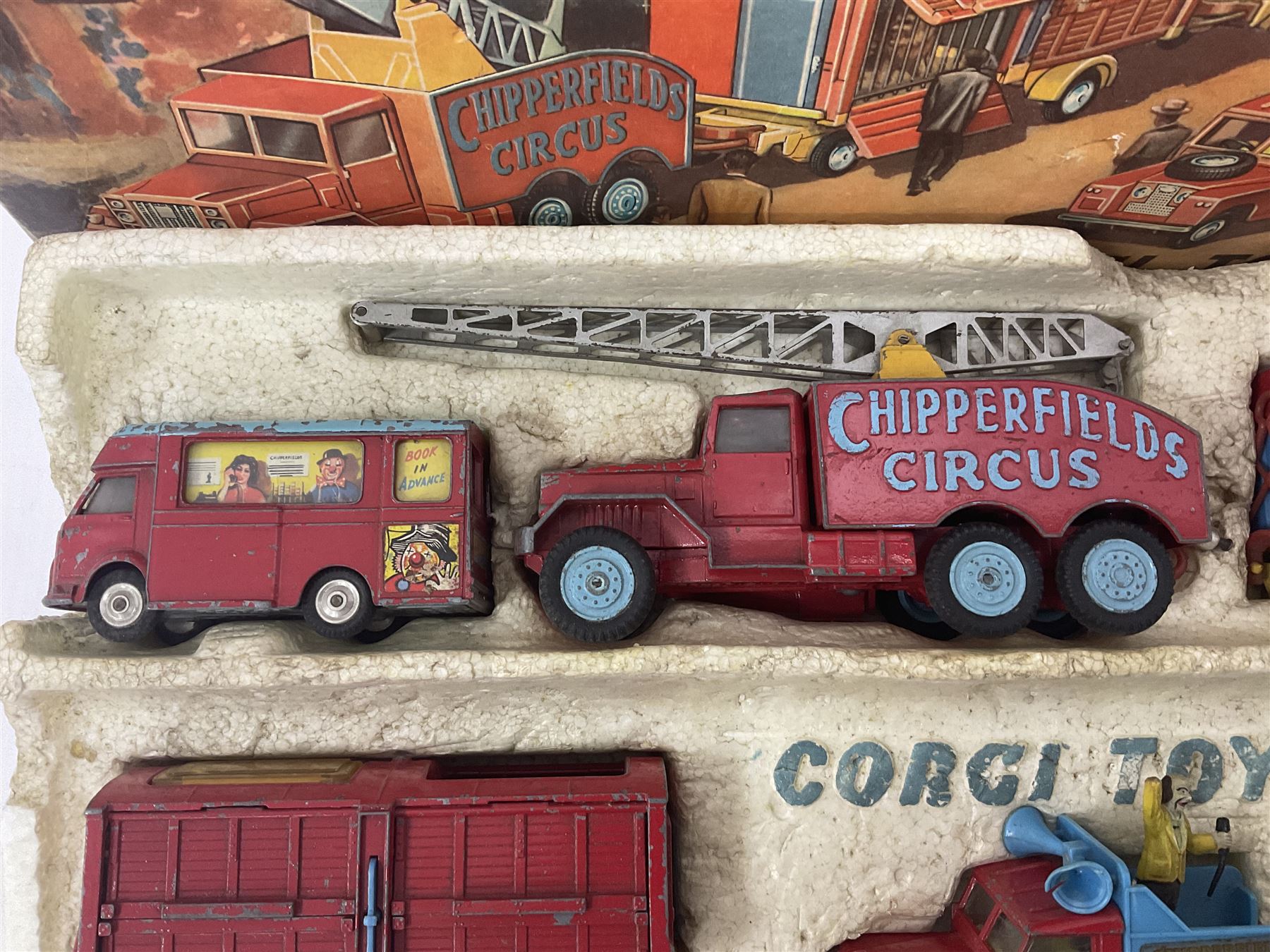 Corgi Chipperfields Circus Toys Gift Set No. 23 part-set in part-box comprising Smith’s ‘Karrier’ Van, International 6x6 truck, two Circus Animal Cages and Platform Trailer; accompanied by similar Corgi Major Chipperfield Circus Articulated Horsebox, and two Corgi Land Rovers