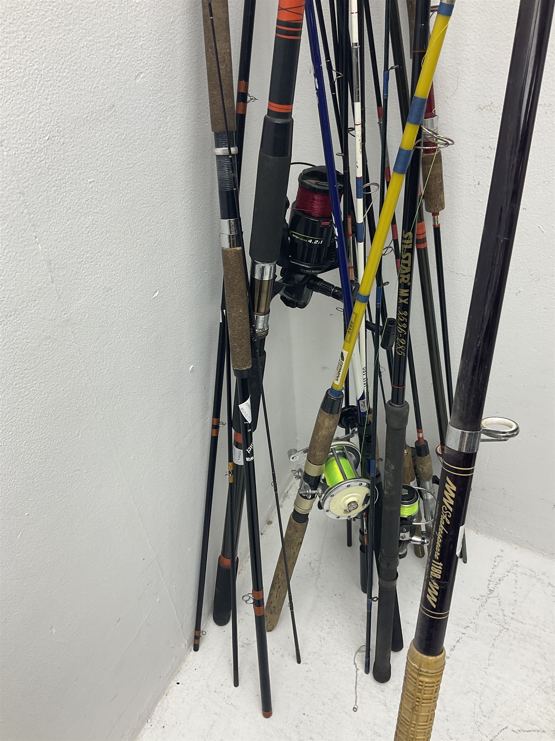 Large collection of part fishing rods and reels, maker's including Silstar, Dynabraid and Madfish, etc 