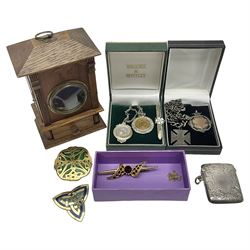 Victorian and later silver jewellery including fob with rose gold cartouche, cross pendant, enamel Yorkshire rose tie pin and fob bracelet,  together with an Edwardian silver vesta case, hallmarked Birmingham 1907, a wooden pocket watch case and three costume brooches 