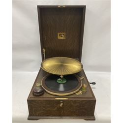 His Master's Voice Lumiere Gramophone, model no. 460 c1925, oak cased table top model with 12