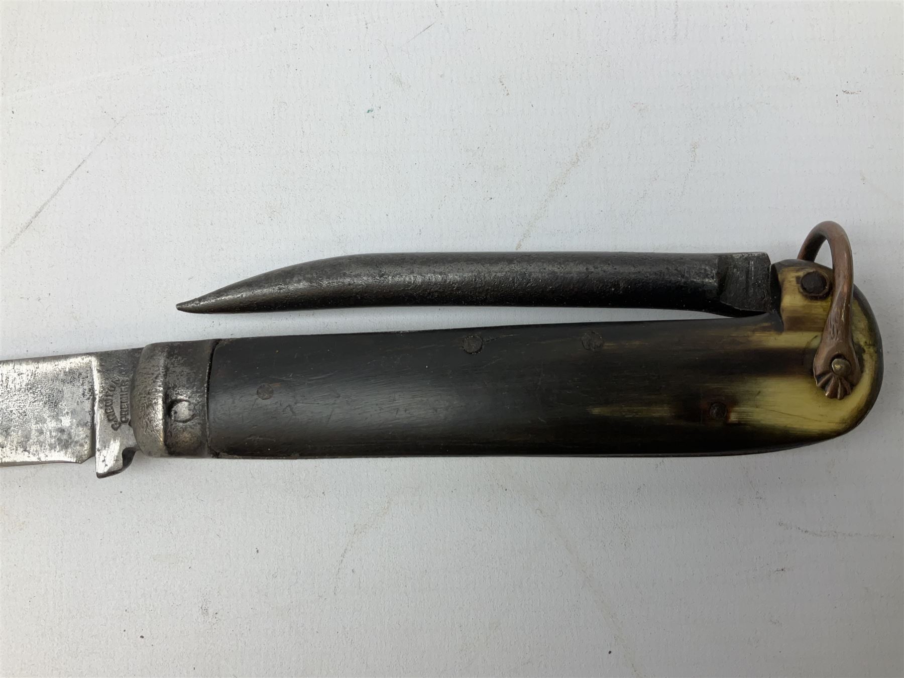 Early 20th century Royal Garrison Artillery Orkney army folding jack/clasp knife, the blade inscribed 'Orkney R.G.A.(T) and marked F. Newton Premier Sheffield, with blade and marlin spike and horn grips