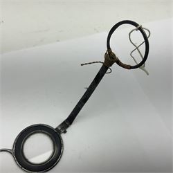 Pair of 18th century horn and steel rimmed spectacles, arm L10.5cm, rim D3.5cm