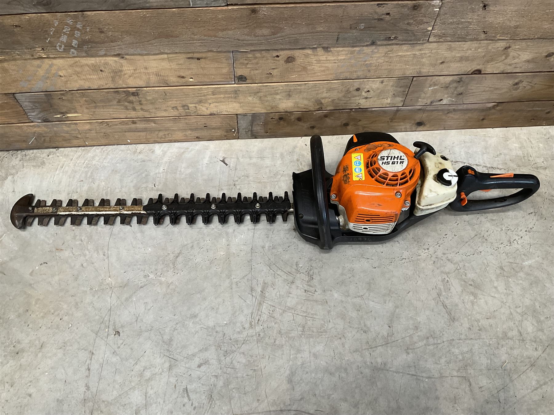 Stihl HS 81R petrol hedge trimmer, 30'' double sided