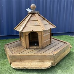 Large hexagonal pine floating pond duck house/nesting box - THIS LOT IS TO BE COLLECTED BY APPOINTMENT FROM DUGGLEBY STORAGE, GREAT HILL, EASTFIELD, SCARBOROUGH, YO11 3TX