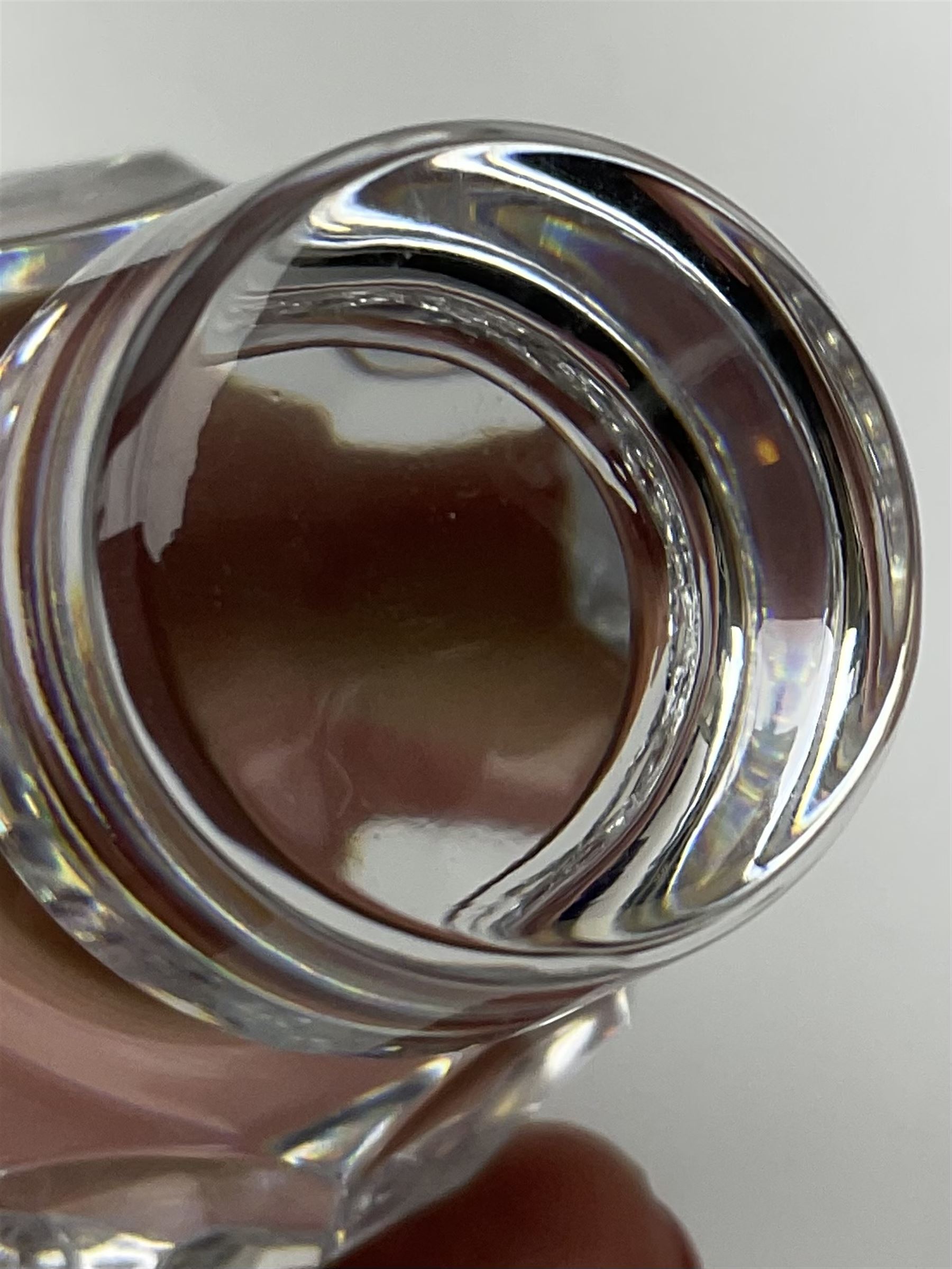 Edinburgh Crystal set, comprising square decanter, six old fashioned tumblers on a gallery tray, together with Edinburgh crystal water jug. 