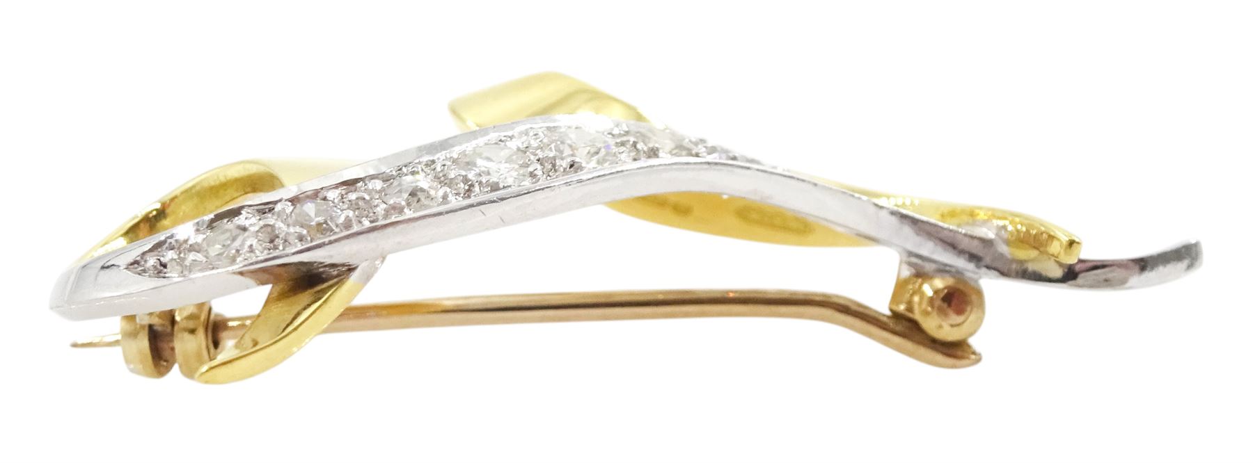 18ct white and yellow gold round brilliant cut diamond 'J' brooch, London 1984, total diamond weight approx 0.40 carat