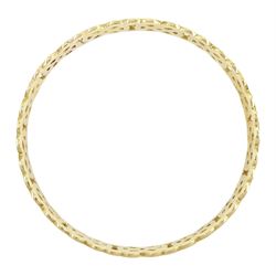 9ct gold pierced Celtic design bangle, Edinburgh hallmark