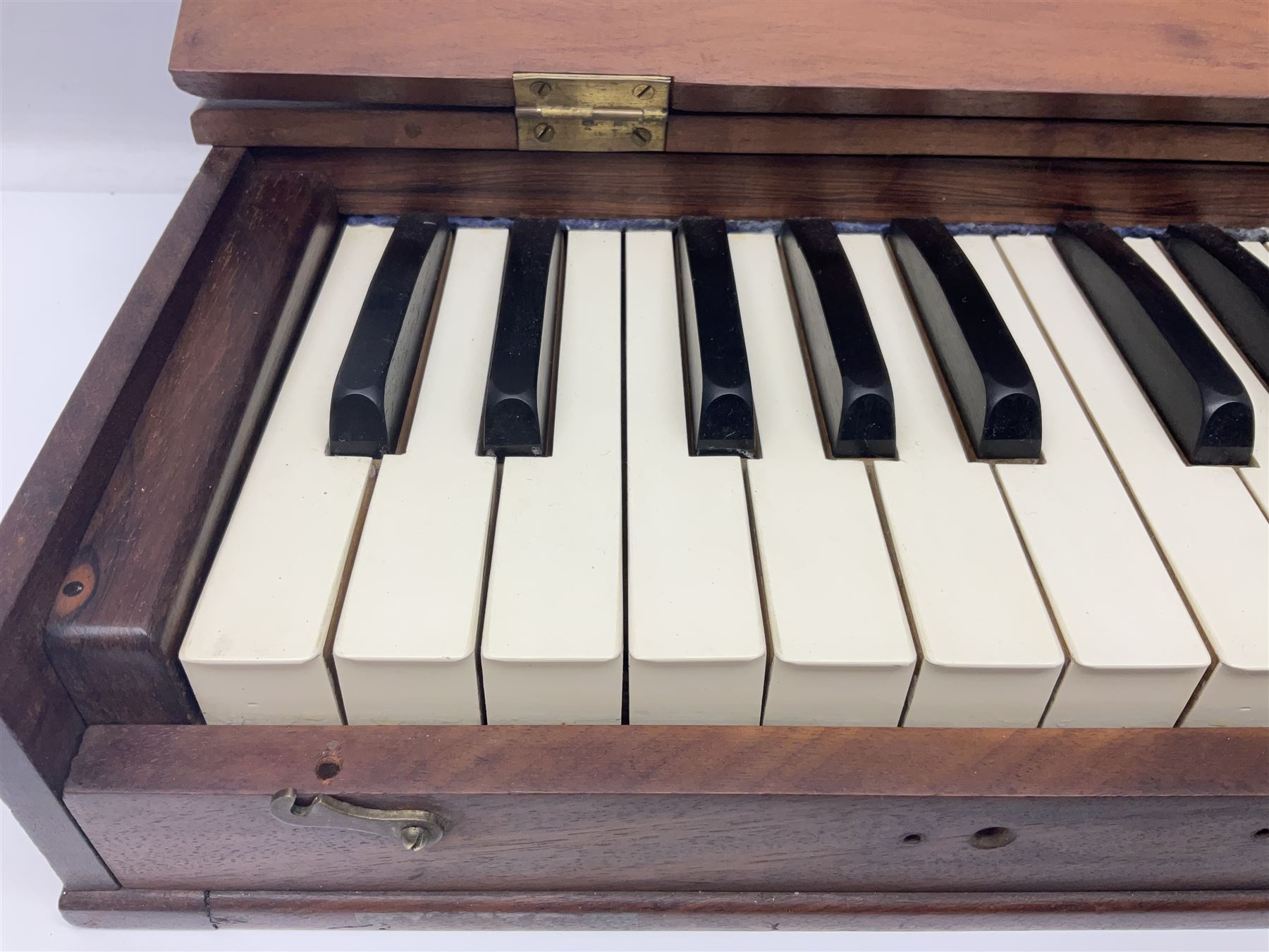 Late 19th/early 20th century clavier muet - mahogany cased mute keybpard with hinged lid L41cm
