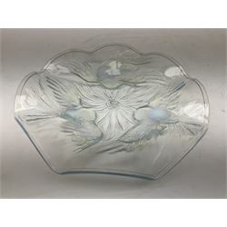 Opalescent glass dish moulded with three birds in flight around central flower, D25cm