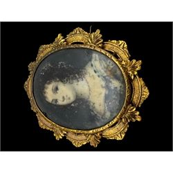 14ct gold locket set with diamond, 9ct gold jewellery including locket, brooch and stone set cluster ring, silver jewellery including enamelled Victoria silver crown pendant necklace, apple pendant, cameo brooch, portrait brooch, etc