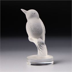 Lalique frosted glass model of a Kingfisher, engraved Lalique France, boxed H7cm
