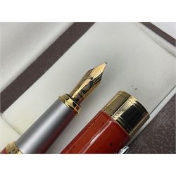 Circa 1930s Mentmore Auto Flow button fill fountain pen, the black barrel and cap with single narrow band and gold nib stamped Osmi Ridium 14ct, together with two gold nib fountain pens, each marked Huahong, the first stamped 14K 580, and second stamped 8K, both housed in Mentmore boxes (3)