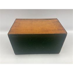 George III Sheraton style sycamore tea caddy, of rectangular form with boxwood stringing, the front and hinged cover with ebonised and satinwood inlaid oval batwing patera, H11cm W18cm D10.5cm