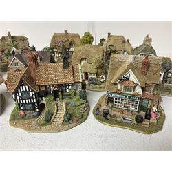 Fifteen Lilliput Lane models, including The Nineteenth Hole, Cowslip Cottage, The Lion Mongers, Going For a Song and Old Crofty, Gossip Gate and Beehive Cottage, all with deeds and original boxes (15)