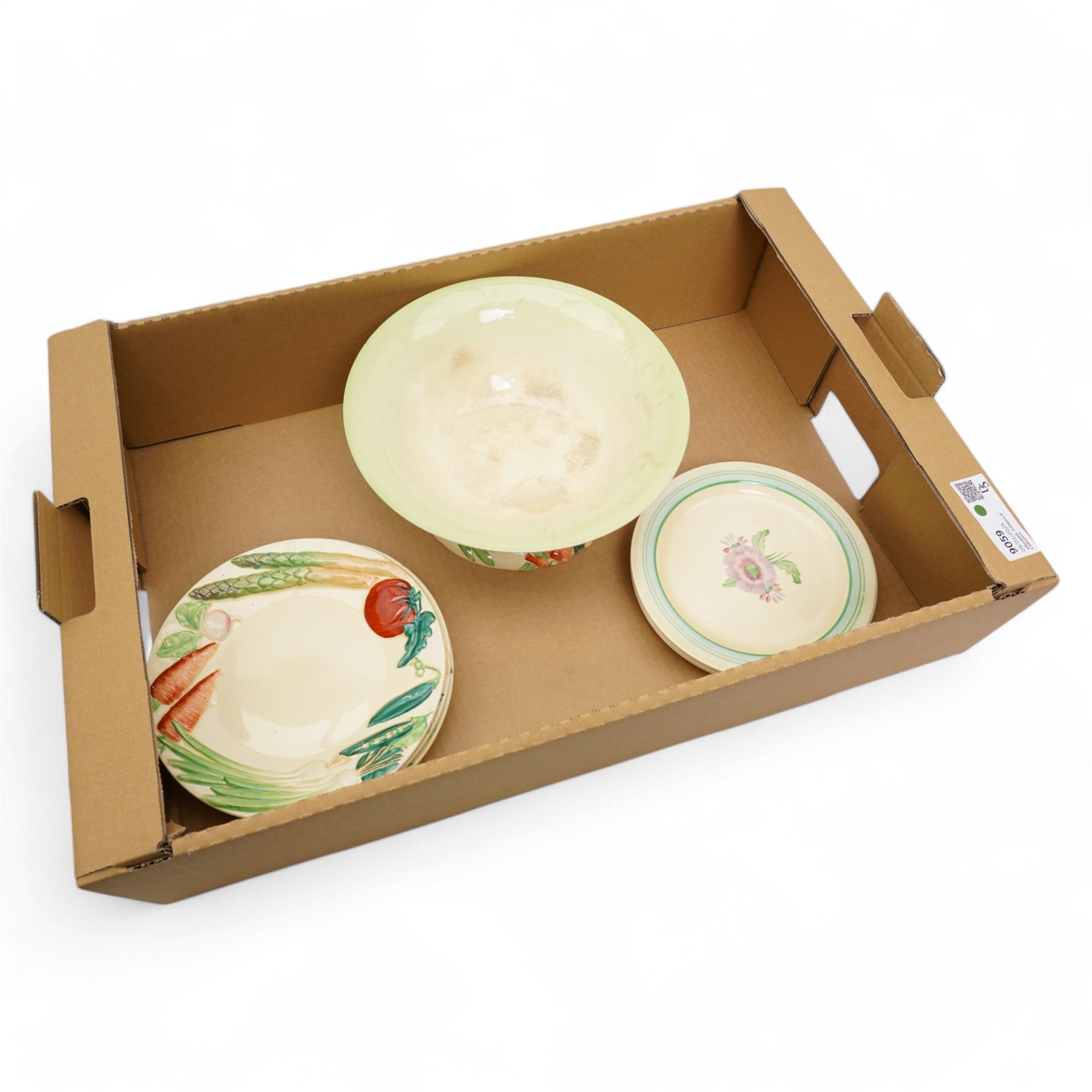 Clarice Cliff four side plates and a pedestal dish | Ceramics | 123803