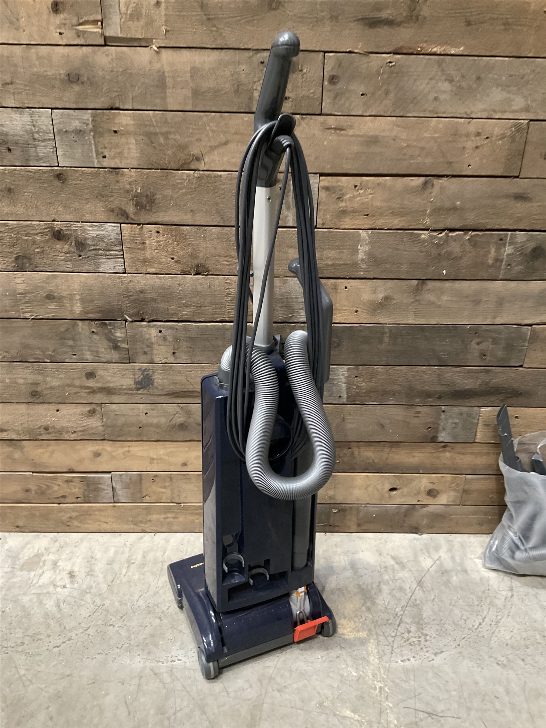 Sebo X4 Extra vacuum cleaner, anti allergy grade