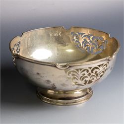 Indian silver footed bowl, of circular form with pierced sides, H8cm, D15cm