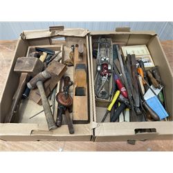 Pifco paint stripper, router bits, files chisels and other tools - THIS LOT IS TO BE COLLECTED BY APPOINTMENT FROM DUGGLEBY STORAGE, GREAT HILL, EASTFIELD, SCARBOROUGH, YO11 3TX