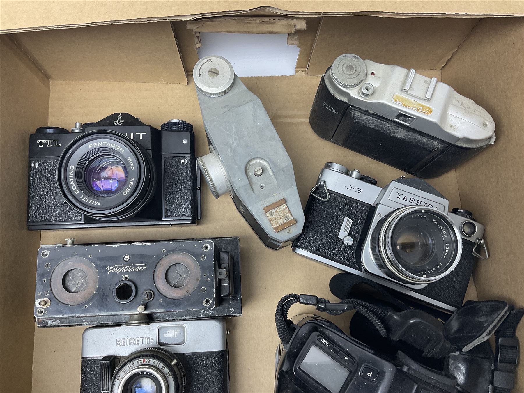Large collection of cameras to include folding and SLR examples, including Rank Aldis, Agfa, Yashica, etc