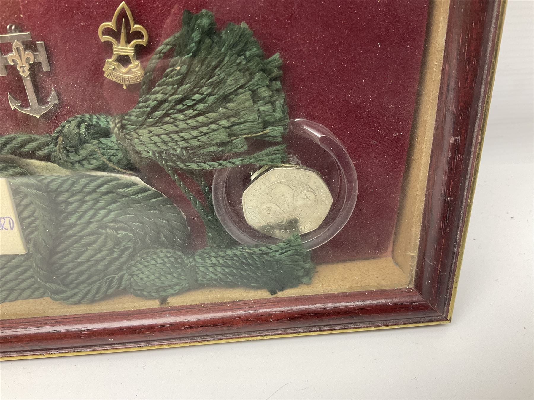 Boy Scout Interest; Boy Scouts insignia, to include metal pin badges and 1950's Scout Cord Award, fifty pence piece etc, thirty-one items  
