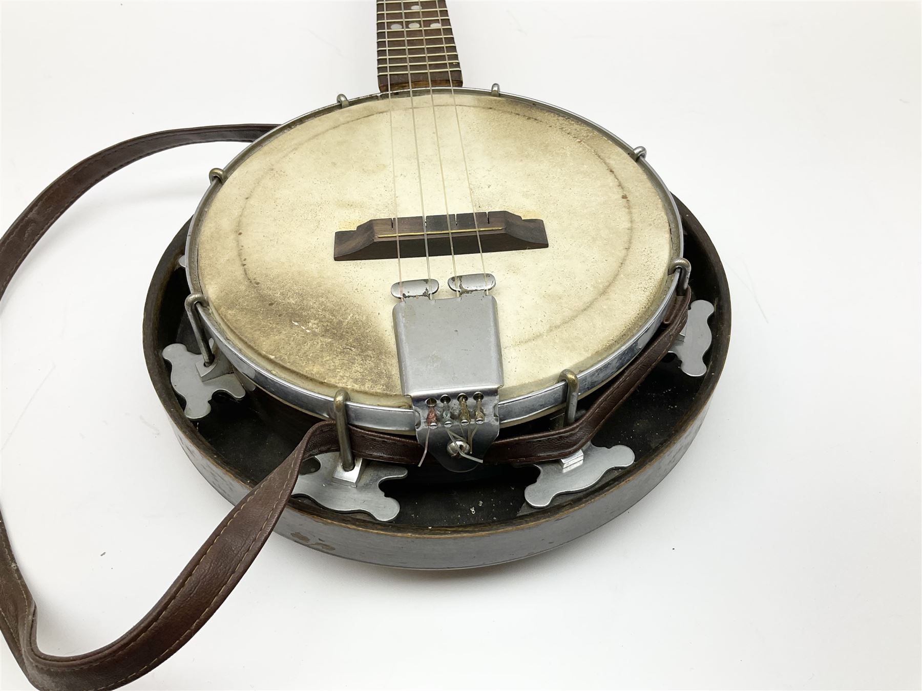 Melody-Uke four-string ukelele banjo, makers plaque to head stock L59cm; and Italian eight-string lute-back mandolin with mahogany stained segmented maple back and spruce top L59cm (2)