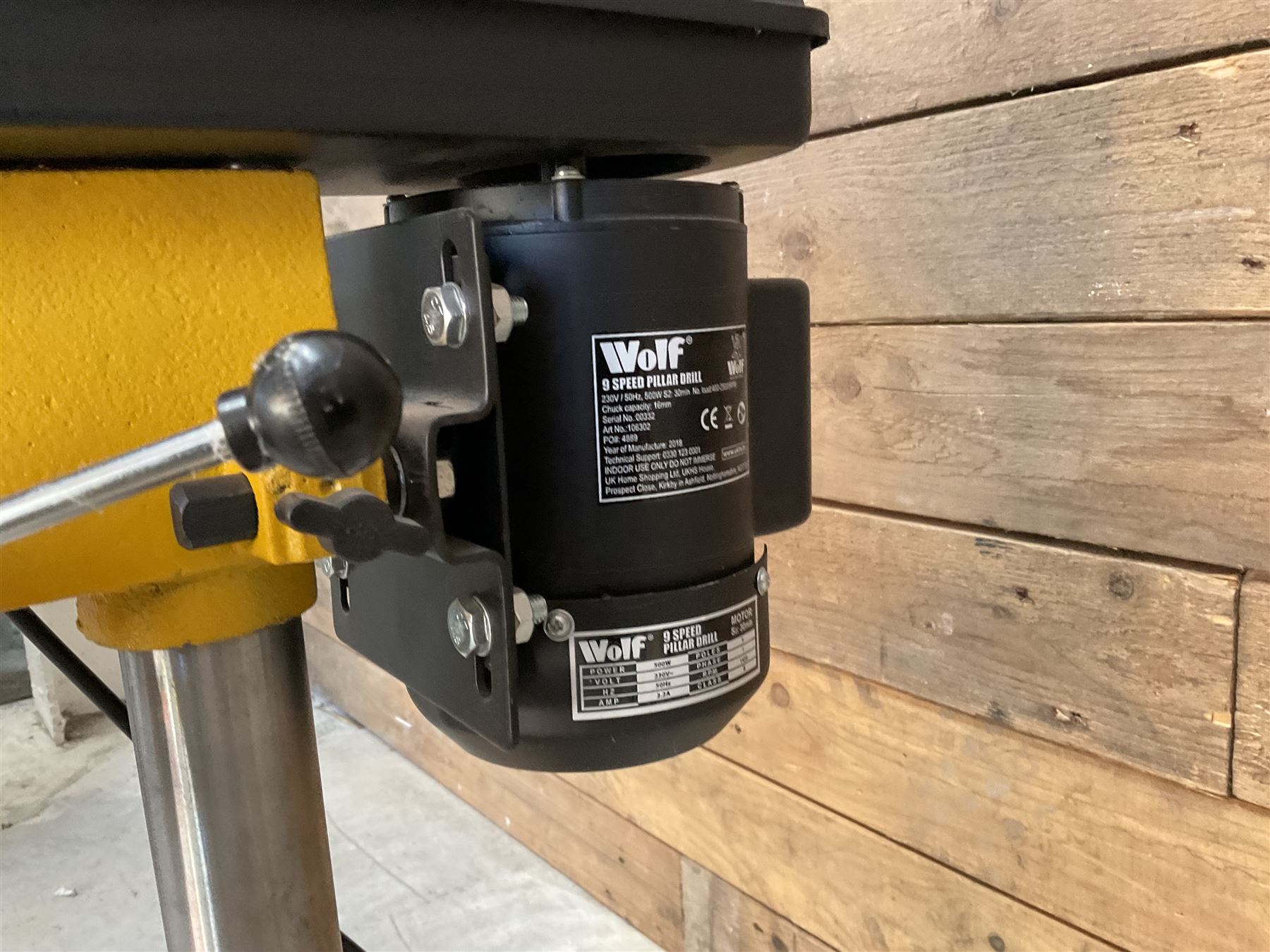 Wolf - bench mounted 9 speed pillar drill